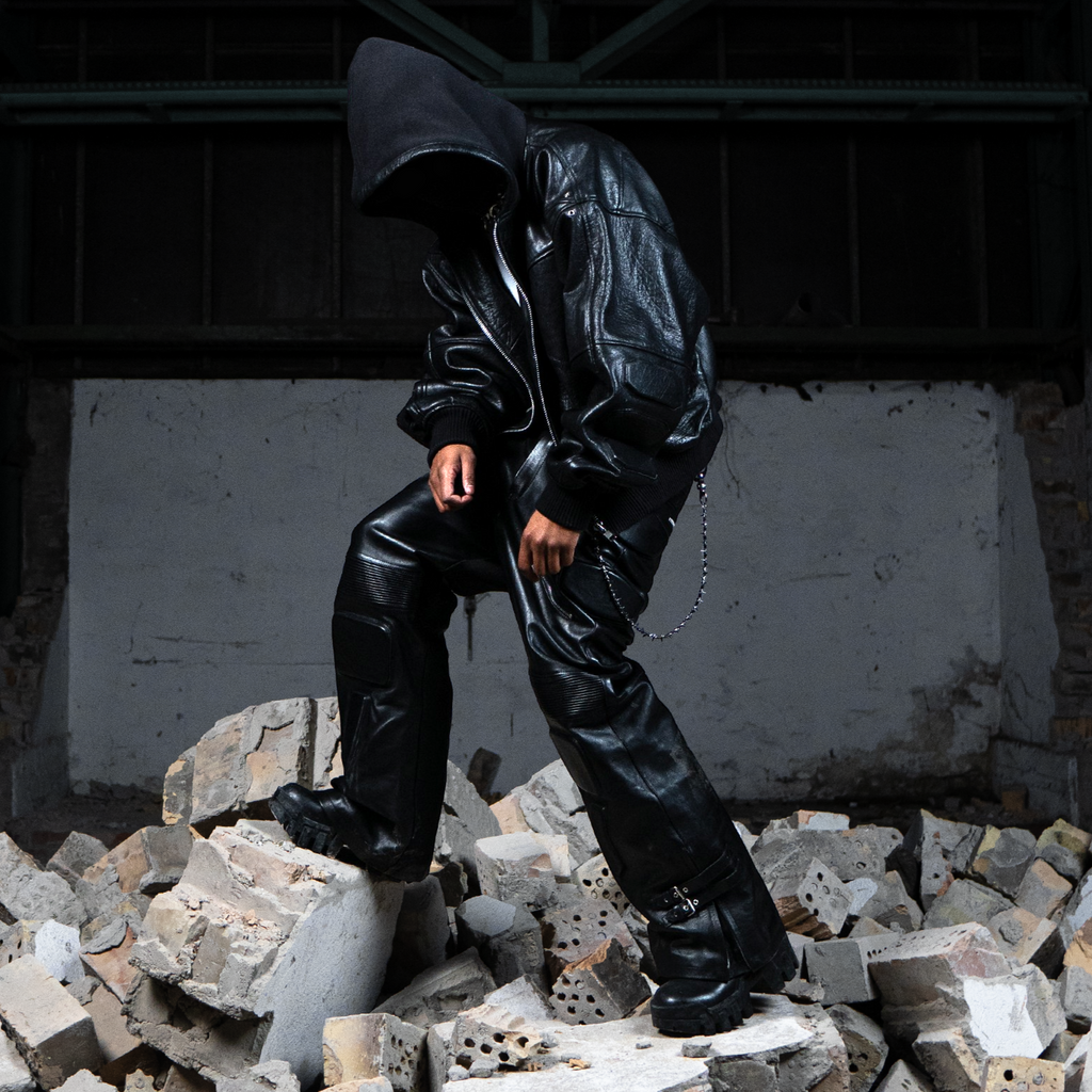 RIOT BOMBER