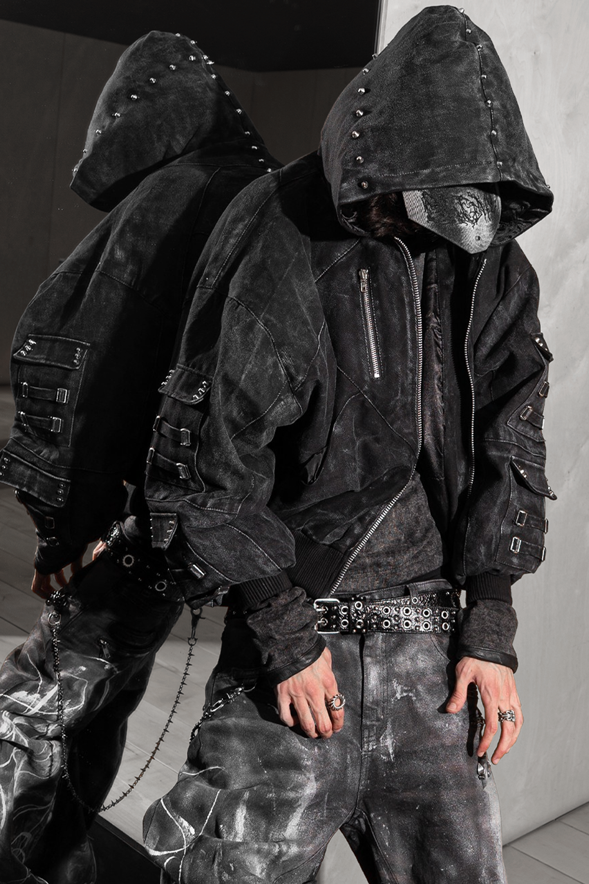 "OBSIDIA" WAXED GOOSE-DOWN DENIM BOMBER