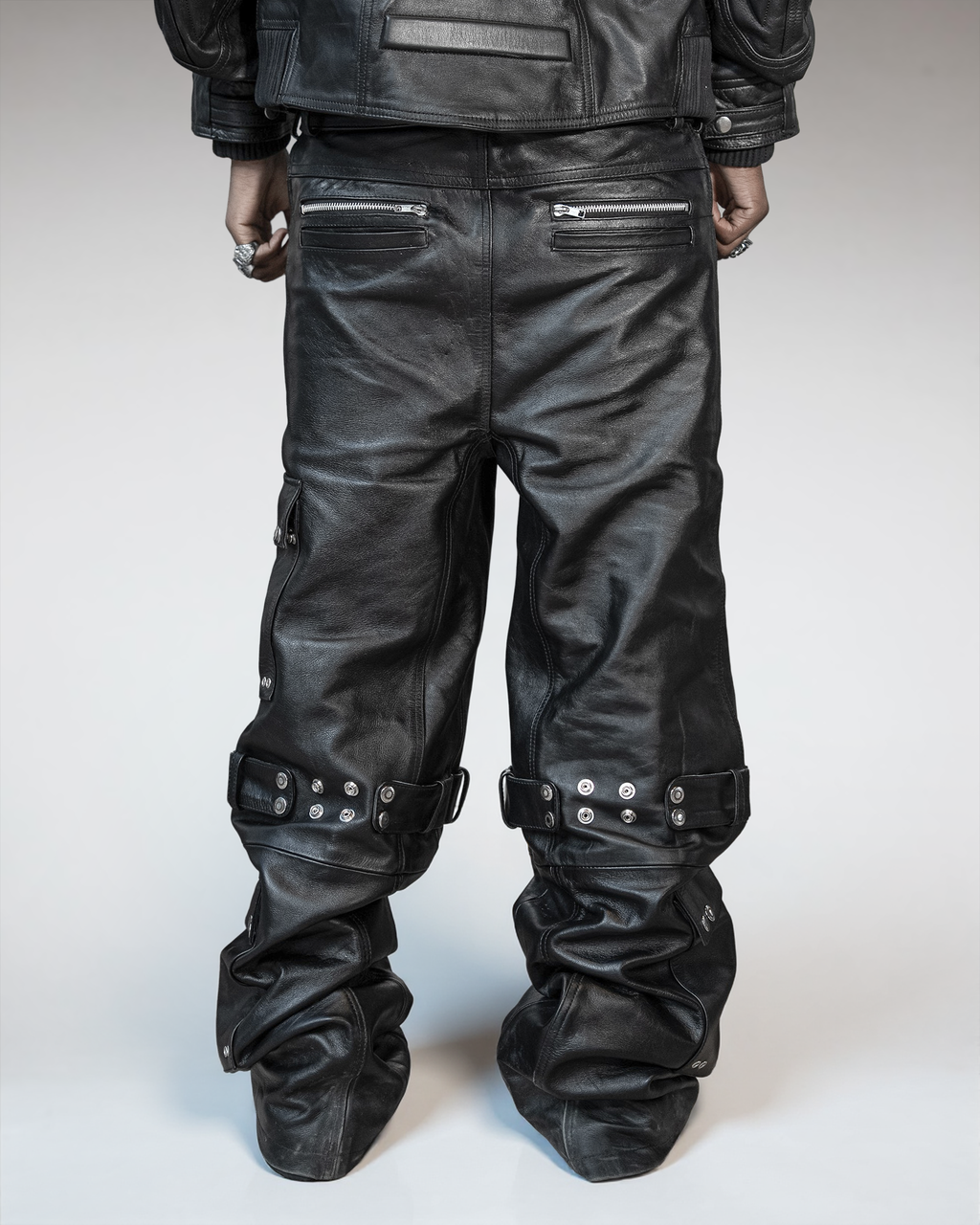 MECH BLACK LEATHER CARGOS