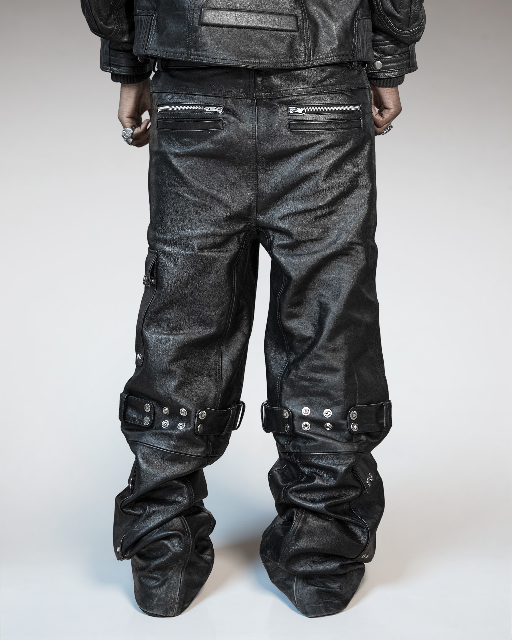 MECH BLACK LEATHER CARGOS