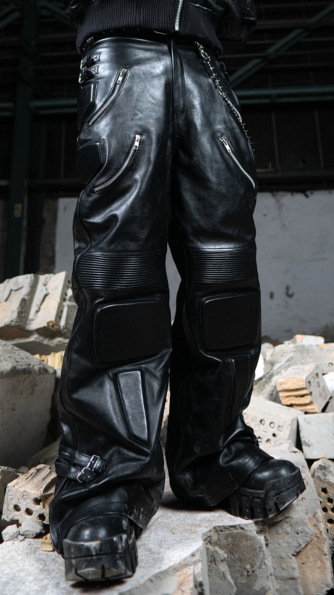 RIOT PANTS