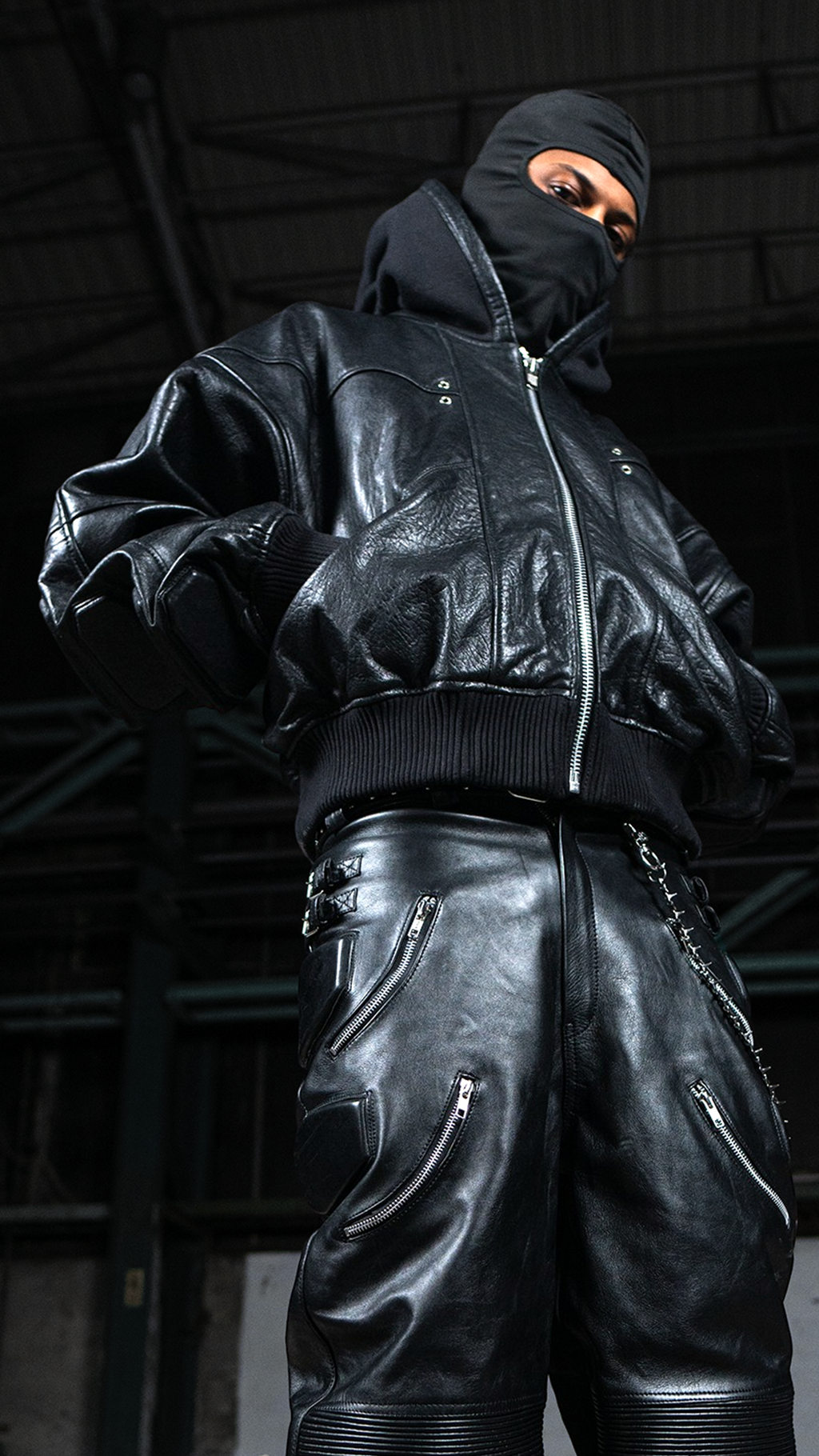 RIOT BOMBER